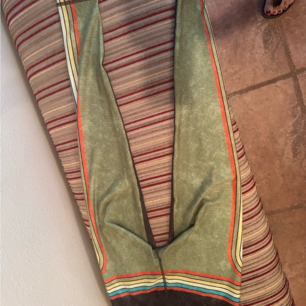 Niyama Sol Multicolor Patterned Leggings - Picture 6 of 8